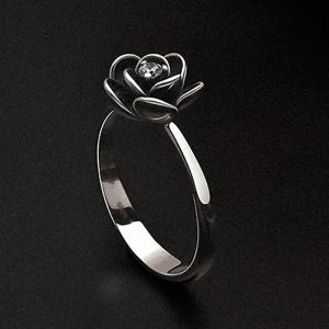 Bague de fiançailles gothique