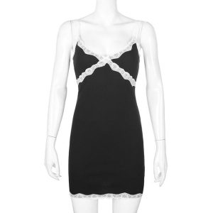 robe-noire-dentelle-sexy